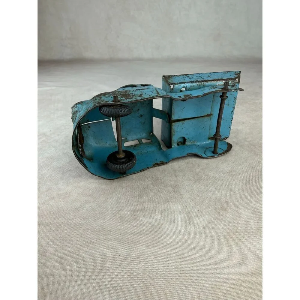 Vintage 6in Blue Wyandotte Pressed Steel Dump Truck Toy READ